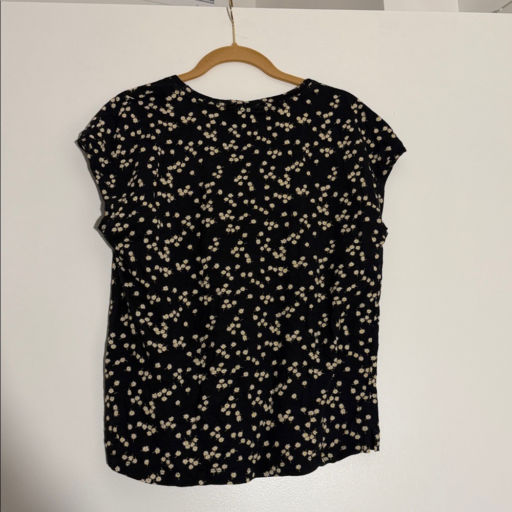Whistles‎ Black and Cream Floral Short Sleeve Top - Picture 4 of 8